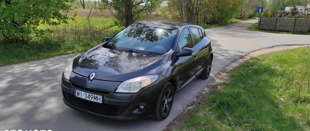 Renault Megane cena 17900 przebieg: 143000, rok produkcji 2010 z Piaseczno małe 781